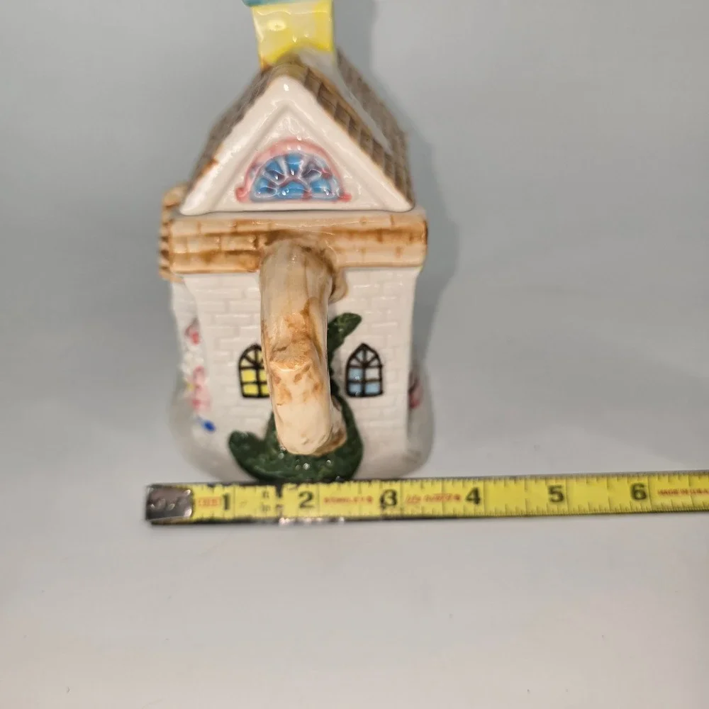 Vintage Style Ceramic Christmas Village Teapot and House‎ Set Holiday Decor